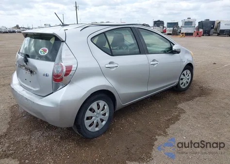 2012 Toyota Prius C Three z USA, uszkodzony, nr VIN JTDKDTB32C1019928